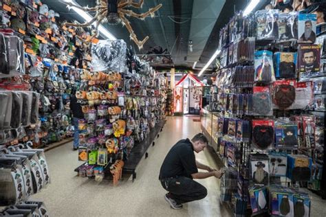 Louisville ky halloween store. Things To Know About Louisville ky halloween store. 